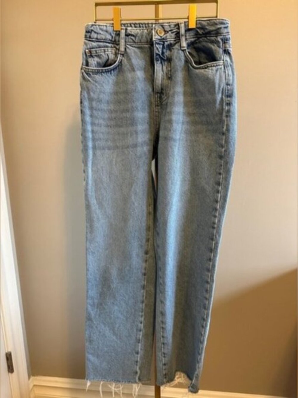 Zara Wide Straight Leg Denim – Size 4 Light Wash